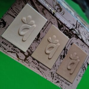 Alamar Hydrating Complexion Trio Palette